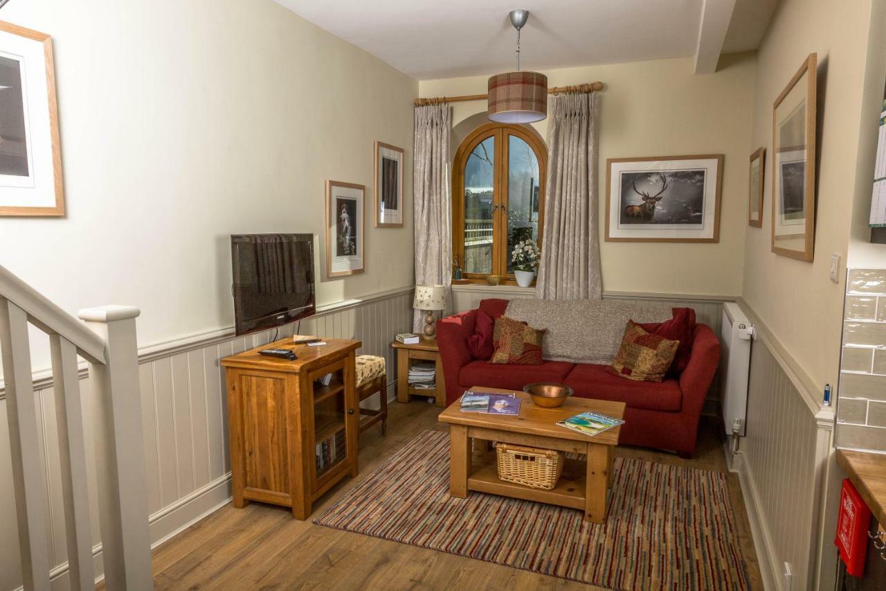 The Dovecote, Stoke Farthing Courtyard Villa Broad Chalke ภายนอก รูปภาพ