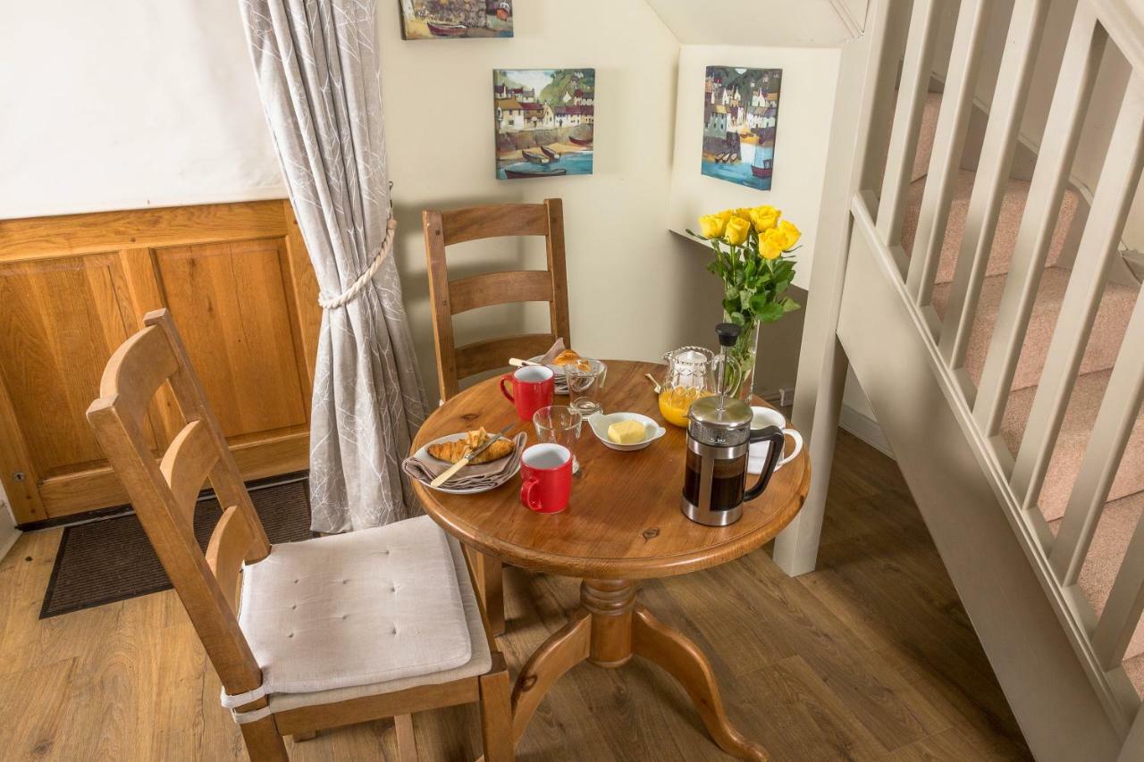 The Dovecote, Stoke Farthing Courtyard Villa Broad Chalke ภายนอก รูปภาพ